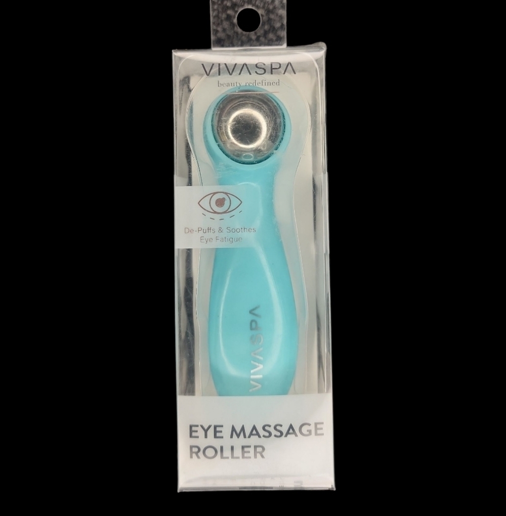 Volcanic Stone Facial Roller - Black - Picture 2 of 5